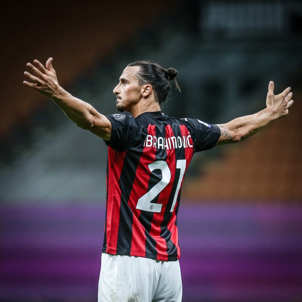 Zlatan in campo con la maglia del Ac Milan